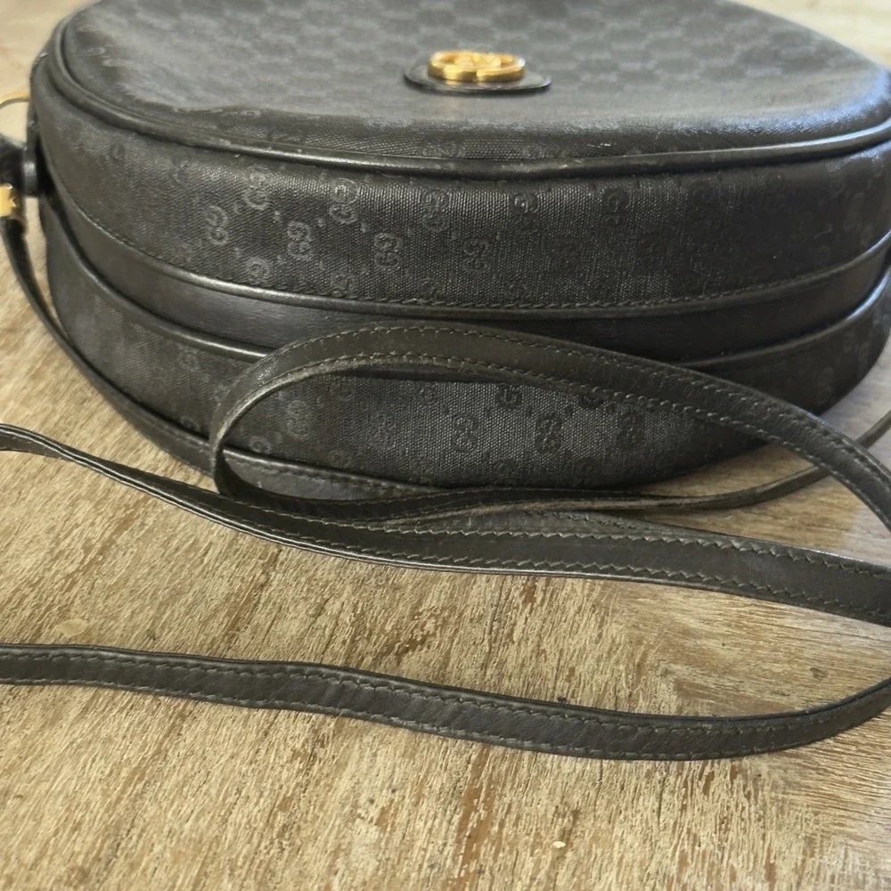 Authentic Vintage 1980s Gucci GG Mini Monogram Round Canteen Crossbody Bag Purse - Picture 5 of 12